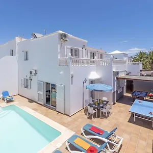 https://villa-susie-by-villa-plus.in-canary-islands.com